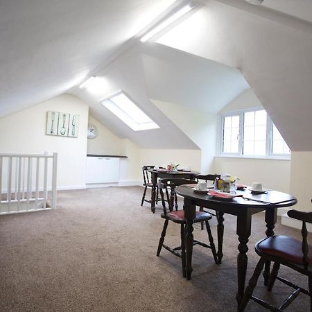 Trelaske Manor B&B ลอนเซสตัน ภายนอก รูปภาพ
